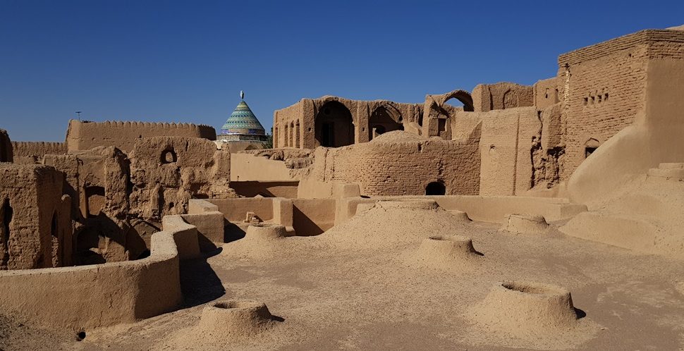 ارگ تاریخی مورچه خورت