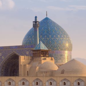 گنبد مسجد جامع عباسی مسجد شاه اصفهان در میدان نقش جهان