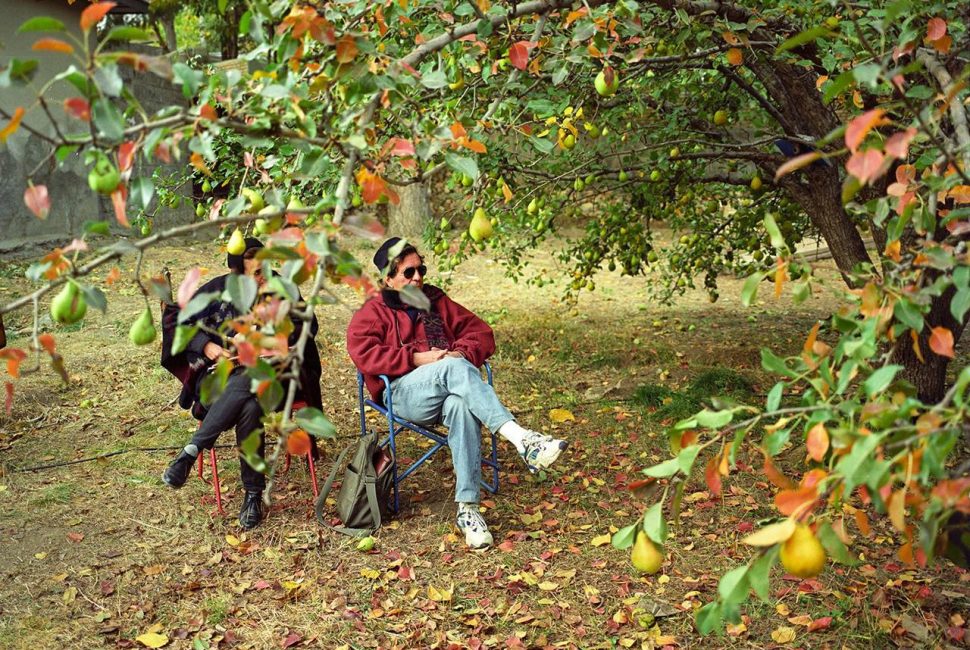 dariush mehrjooei, in backstage of movie ' The Pear Tree ' photo by Iraninan photographer Jasem Ghazbanpour